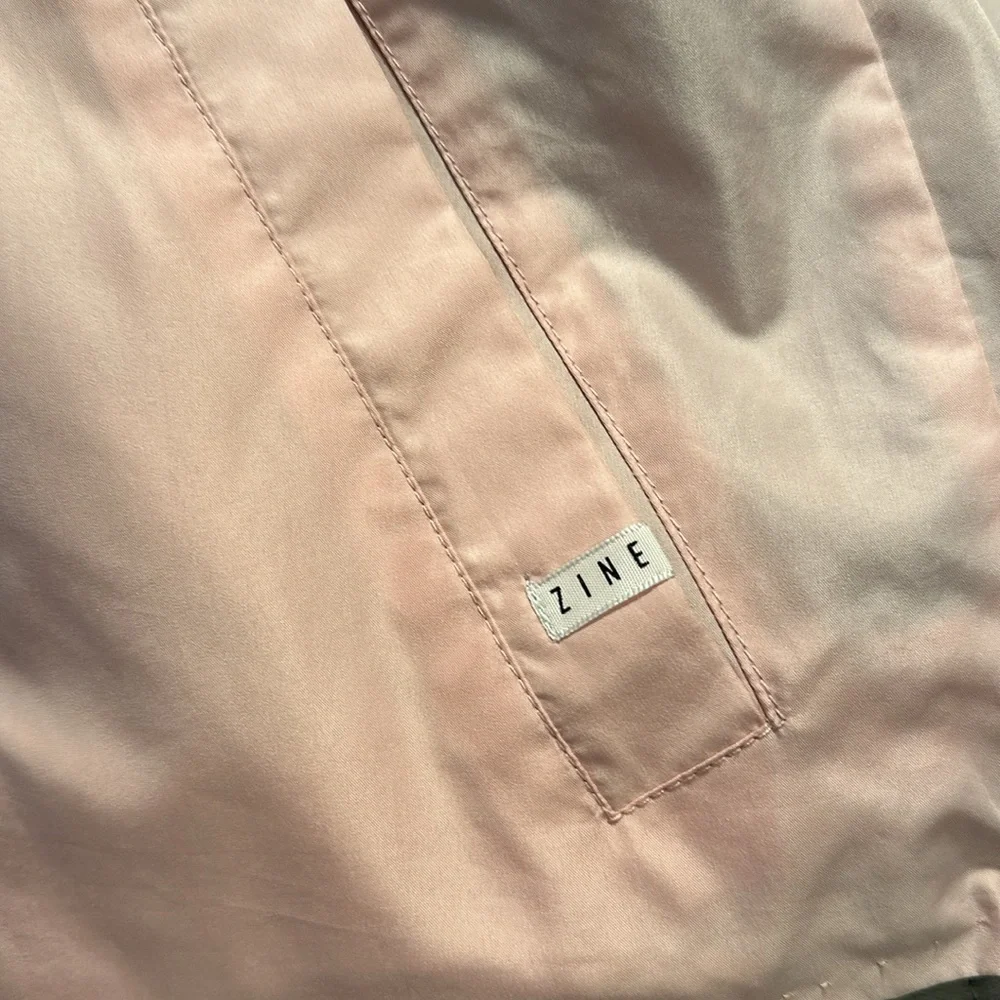 Zine zip front mid-weight coat, size large